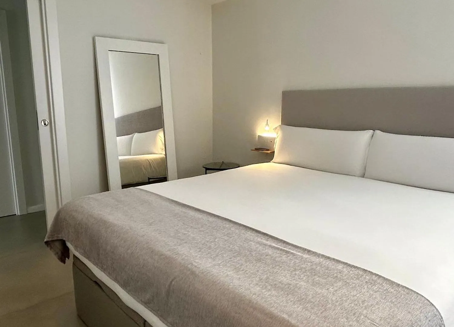 Flat By Forgetmenot Apartman Barcelona